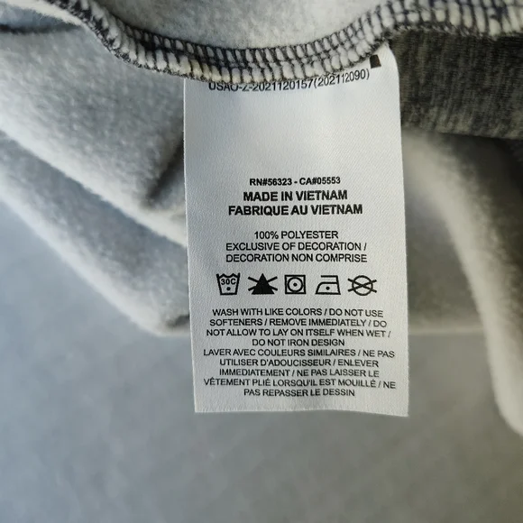 Nike Therma-Fit Hoodie Gray Youth Size XL Sweatshirt Thumb Holes Stain Repel - Picture 2 of 16